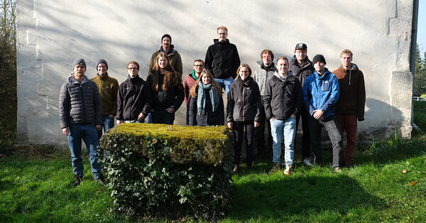 Gruppenfoto mit den Teilnehmern