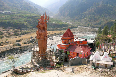 Bau einer übergrossen Shiva-Statur