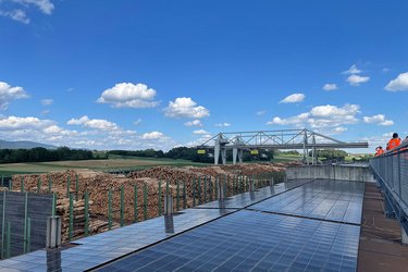 Blick über das Sägewerk hinweg