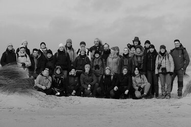 Gruppenfoto mit den Teilnehmern in der Düne