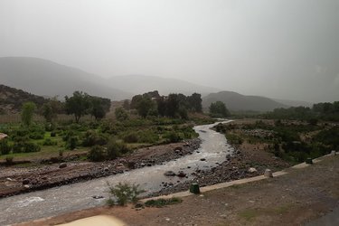 Blick auf einen Fluss in Marokko