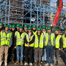 Gruppenfoto vor dem Restmüllheizkraftwerk