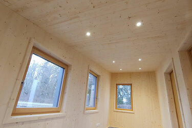 Blick in das Innere eines Moduls aus Holz