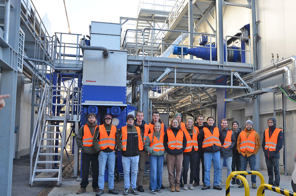Gruppenfoto mit den Studierenden