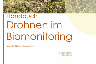 Cover des Handbuchs - Drohnen im Biomonitoring