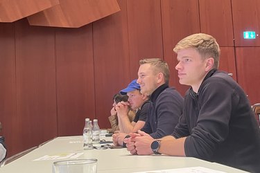 Studierende beim Holzbaukongress