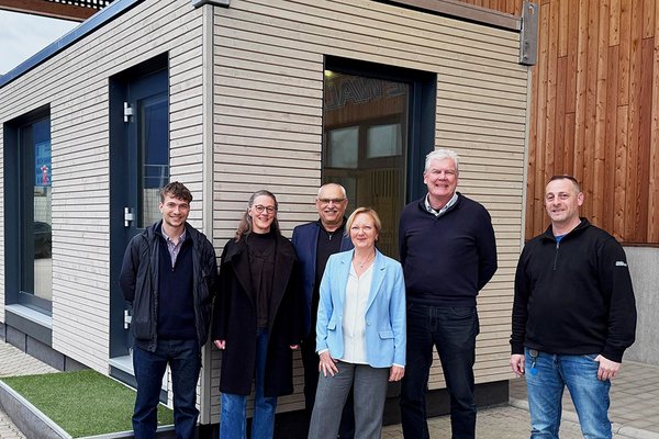 Gruppenfoto mit den Teilnehmern