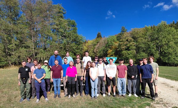 Gruppenfoto mit den Teilnehmern