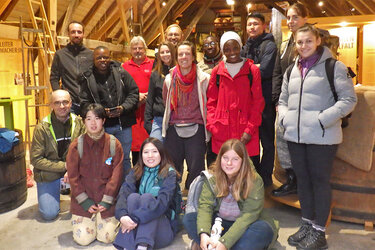 Gruppenfoto mit den Teilnehmern im Obstbaumuseum