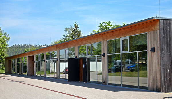 Blick auf das Laborgebäude der Hochschule Rottenburg