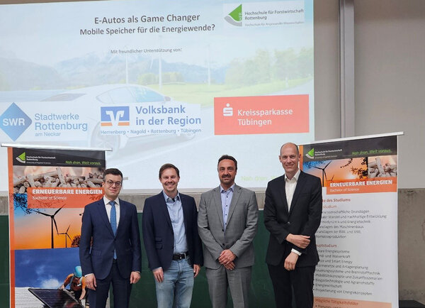Gruppenfoto mit den Referenten