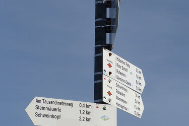 Wanderschilder im Schwarzwald
