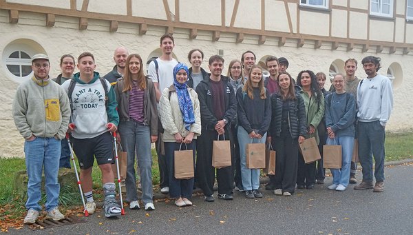 Gruppenfoto mit den Studierenden