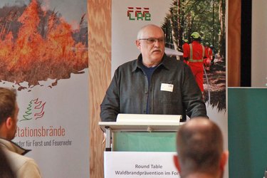 Prof. Kaiser am Rednerpult