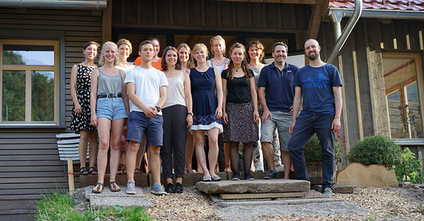 Gruppenfoto mit Studierenden der Hochschule Rottenburg