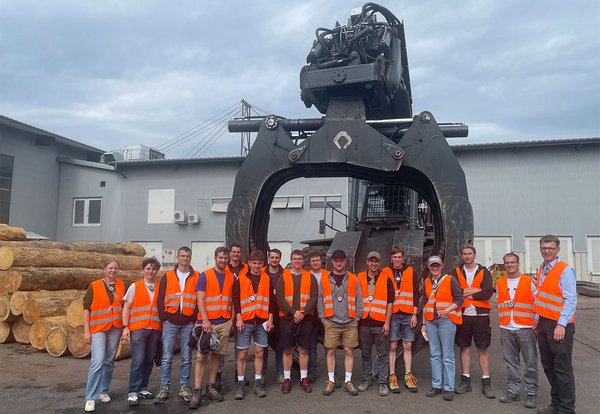 Gruppenfoto der Teilnehmer