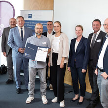 Gruppenfoto mit Vertretern der IHK und Prof. Poetsch
