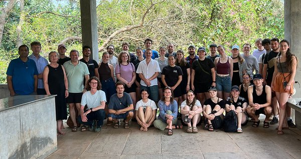 Gruppenfoto mit den Exkursionsteilnehmern